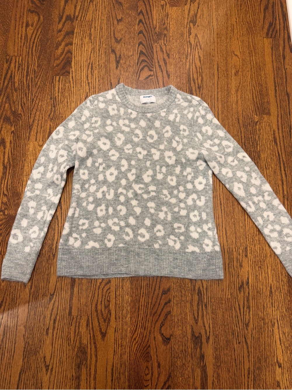 Old Navy Gray and White Leopard-Print Crewneck Sweater
